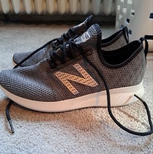 NWOT New Balance women's sneakers